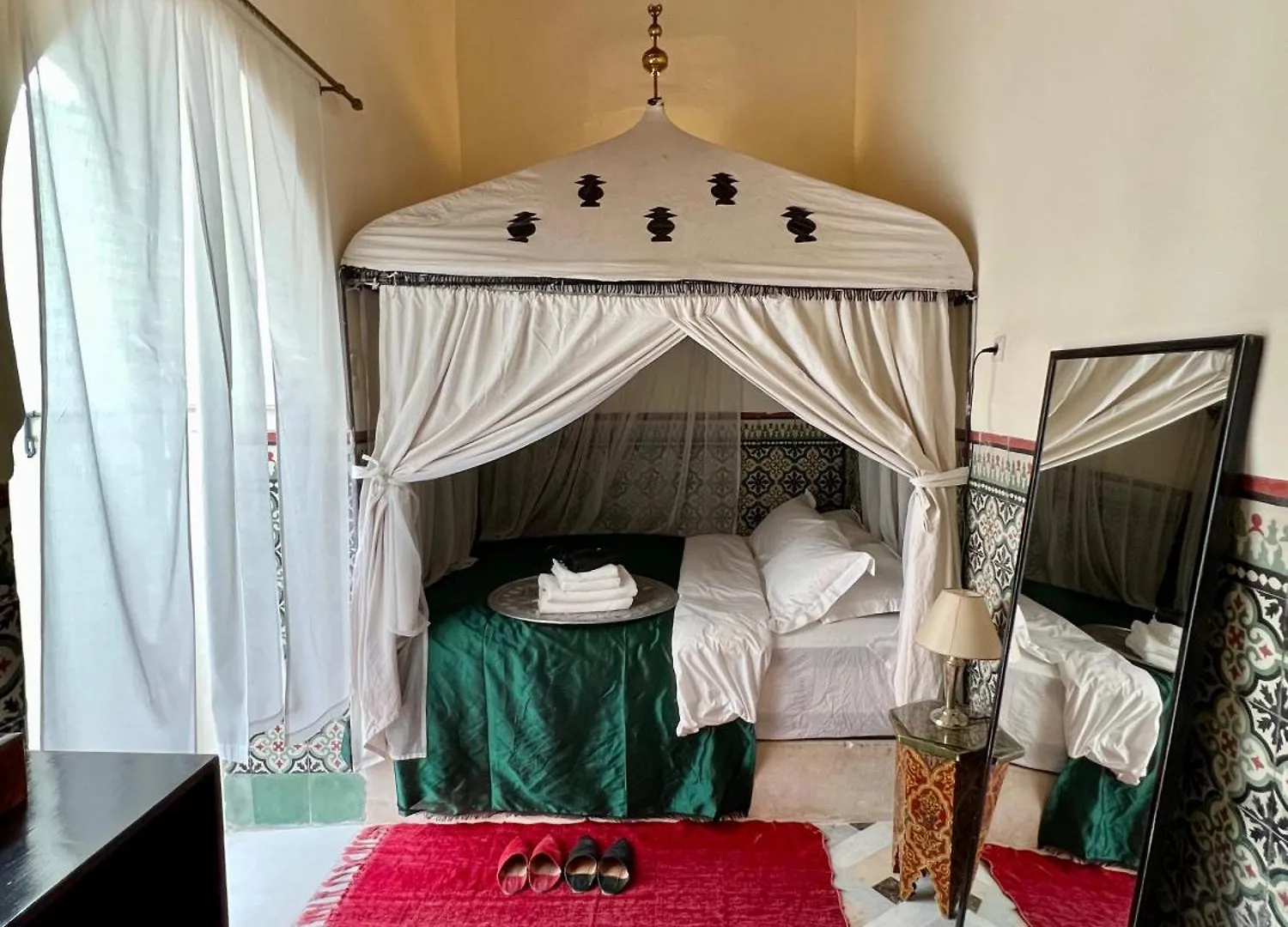 Bed & Breakfast Riad Tizwa Marrakech Bed and Breakfast Marrakesh